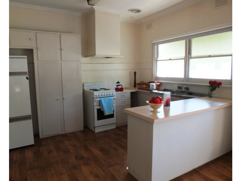 38 Boyce Street, Avoca VIC 3467