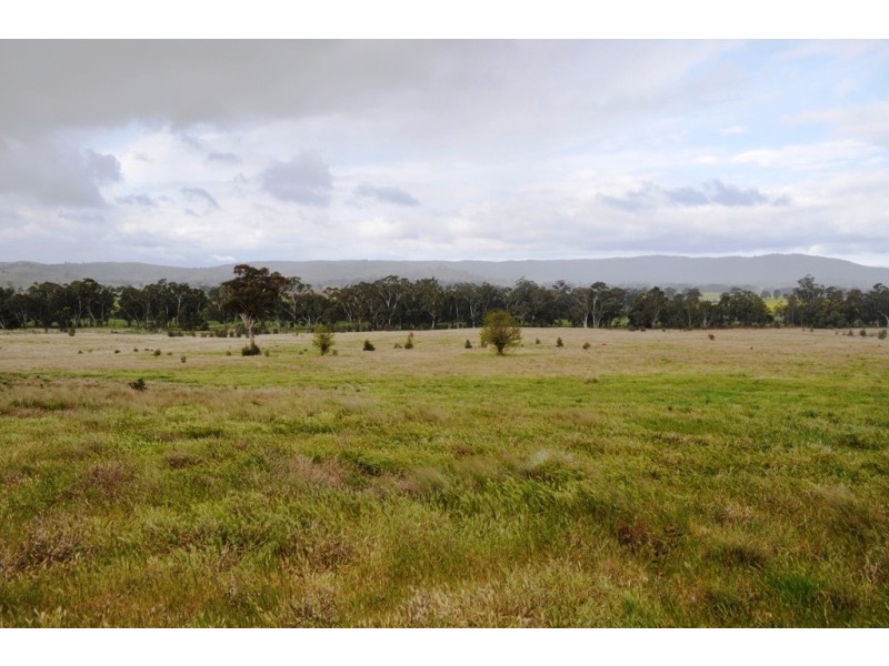 Cnr Navarre Frenchmans Rd and Navarre Barkly Rd, Barkly VIC 3384