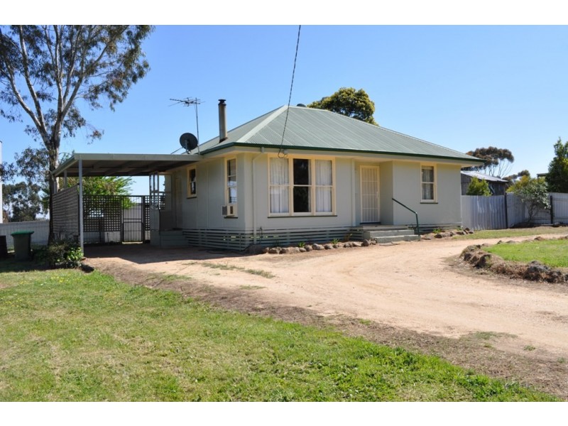 9 York Avenue, Avoca VIC 3467