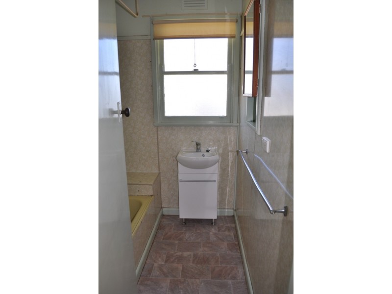 9 York Avenue, Avoca VIC 3467