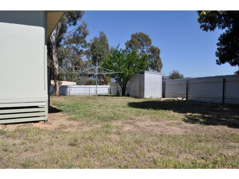 9 York Avenue, Avoca VIC 3467