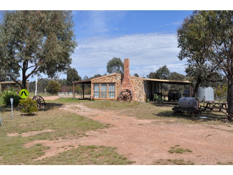 58 Davies Lane, Avoca VIC 3467