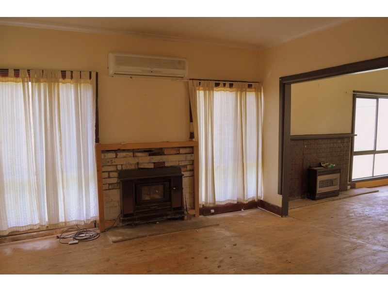 95 High Street, Elmhurst VIC 3469