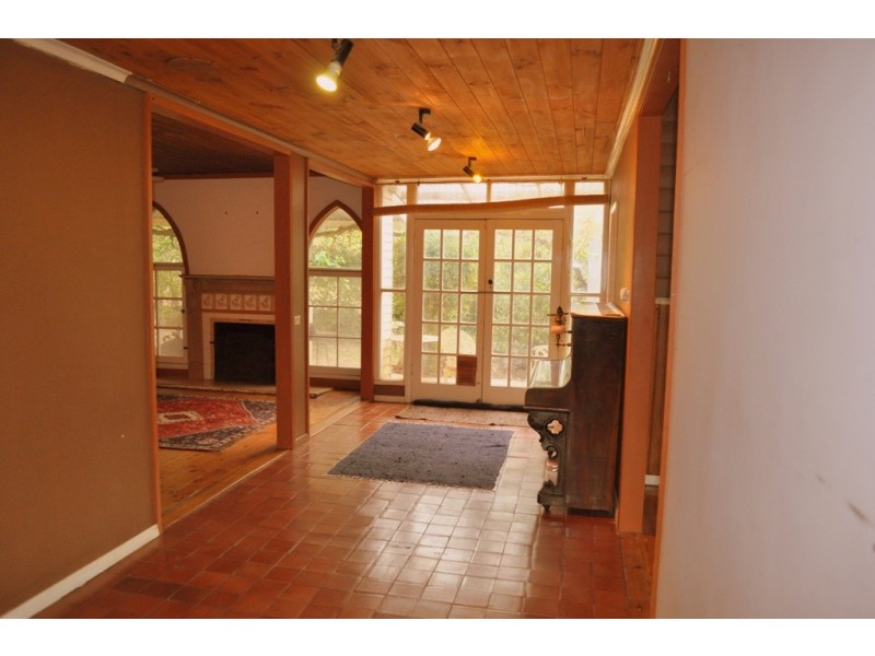 Amphitheatre VIC 3468