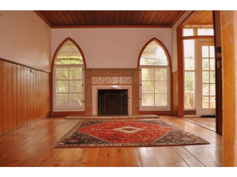 Amphitheatre VIC 3468