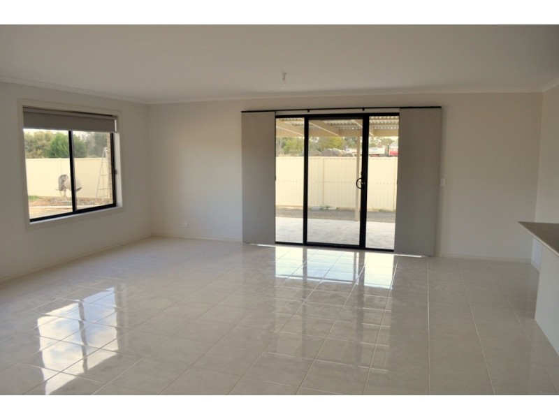 5/185 High Street, Avoca VIC 3467