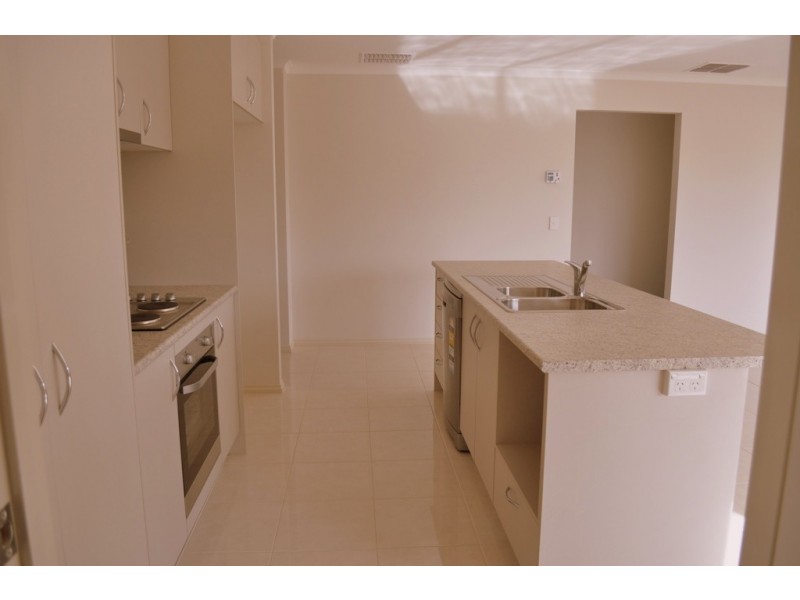 5/185 High Street, Avoca VIC 3467