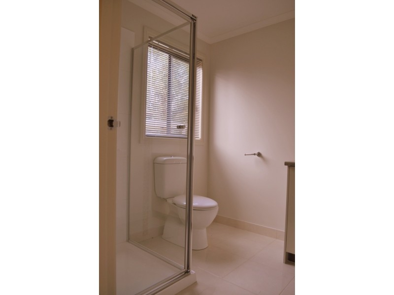 5/185 High Street, Avoca VIC 3467