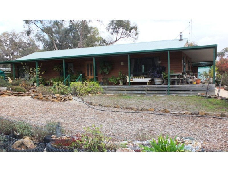 40 Meaghers Road, Moonambel VIC 3478