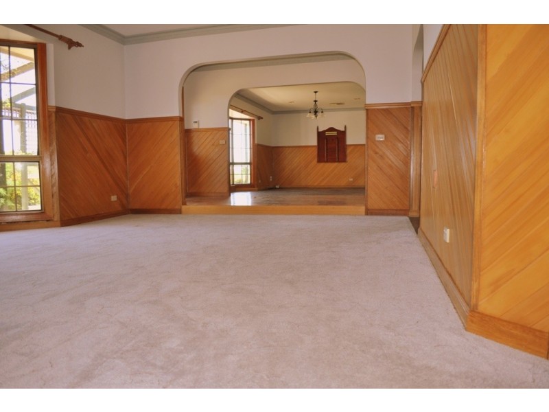 120 Ingliston Drive, Ballan VIC 3342