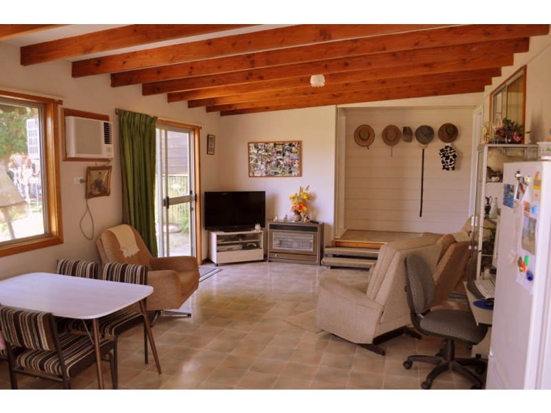 229-233 High Street, Avoca VIC 3467