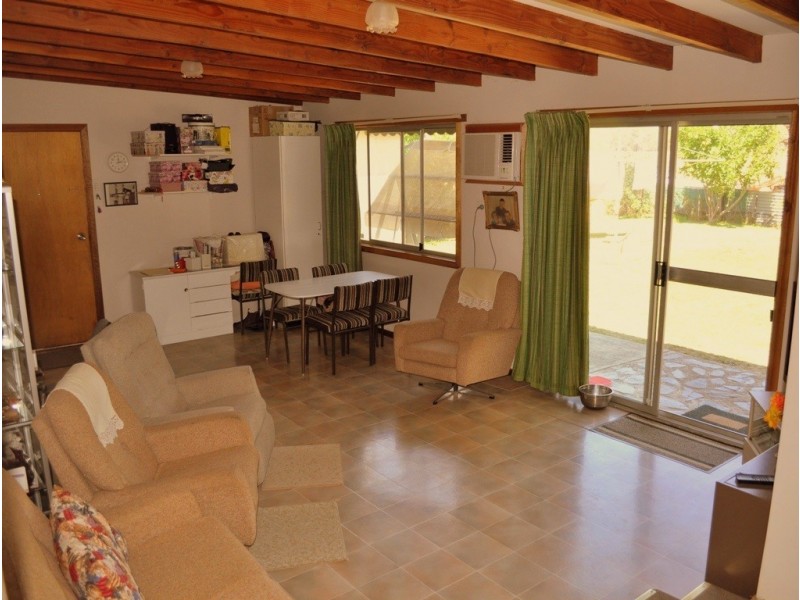 229-233 High Street, Avoca VIC 3467