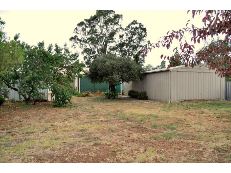 13 High Street, Avoca VIC 3467