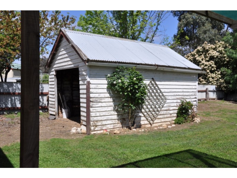 13 Templeton Street, Avoca VIC 3467