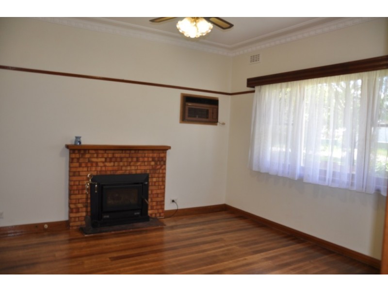 13 Templeton Street, Avoca VIC 3467