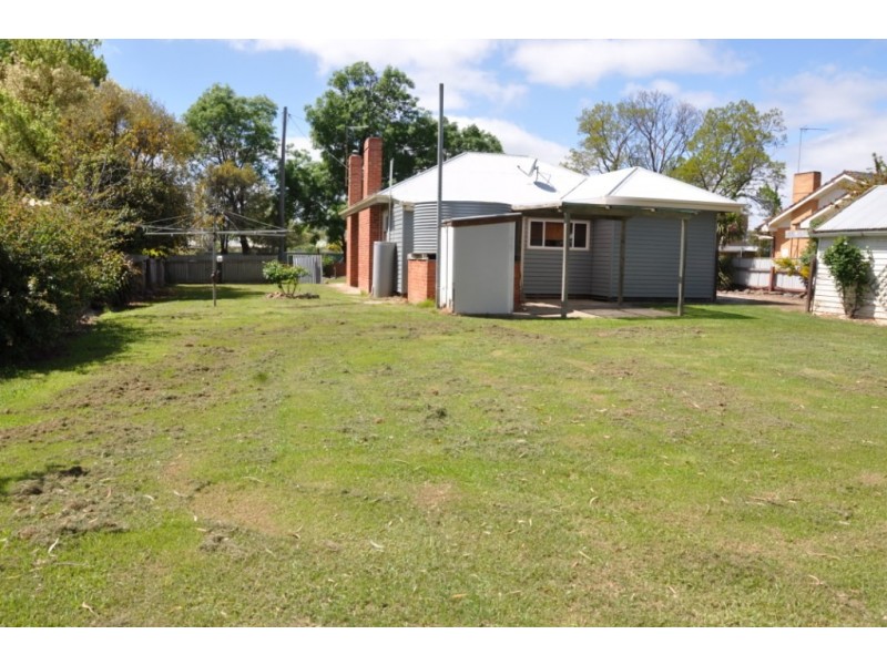 13 Templeton Street, Avoca VIC 3467