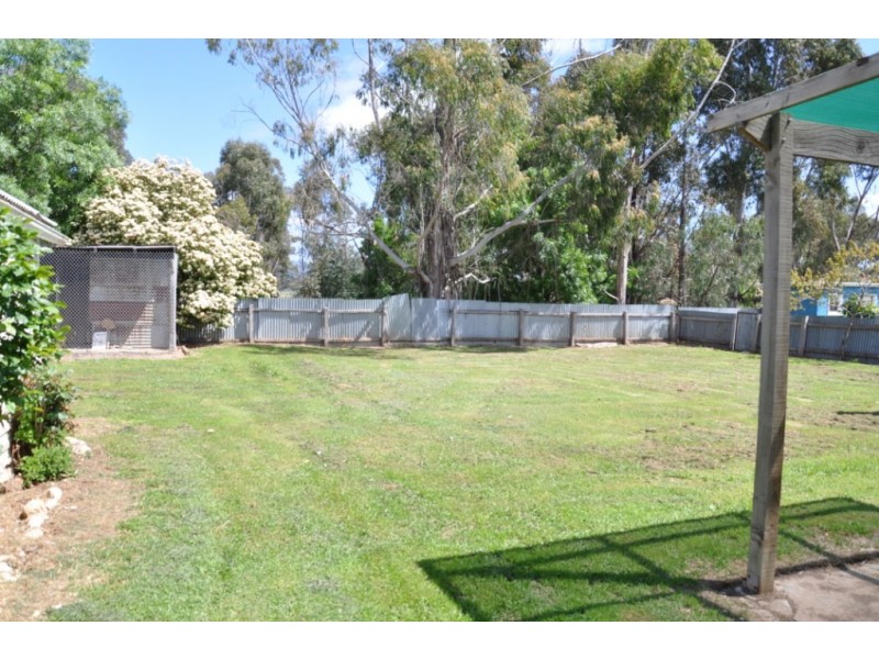 13 Templeton Street, Avoca VIC 3467