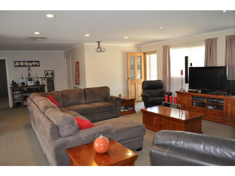 82 Elmhurst Sportsground Road, Elmhurst VIC 3469