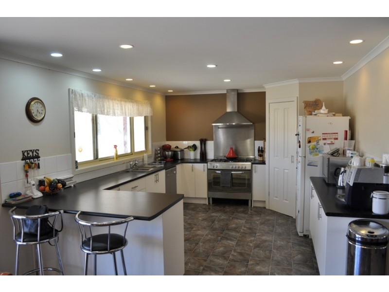82 Elmhurst Sportsground Road, Elmhurst VIC 3469