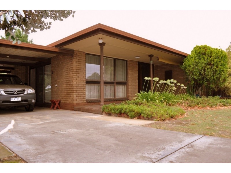 32 Liebig Street, Avoca VIC 3467