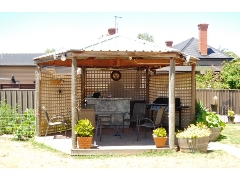 222 High Street, Avoca VIC 3467