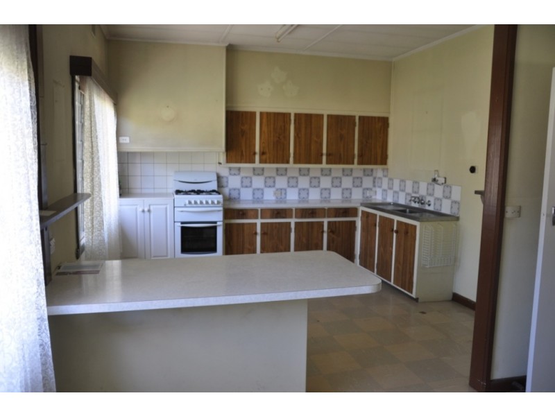 26 Back Raglan Rd, Beaufort VIC 3373