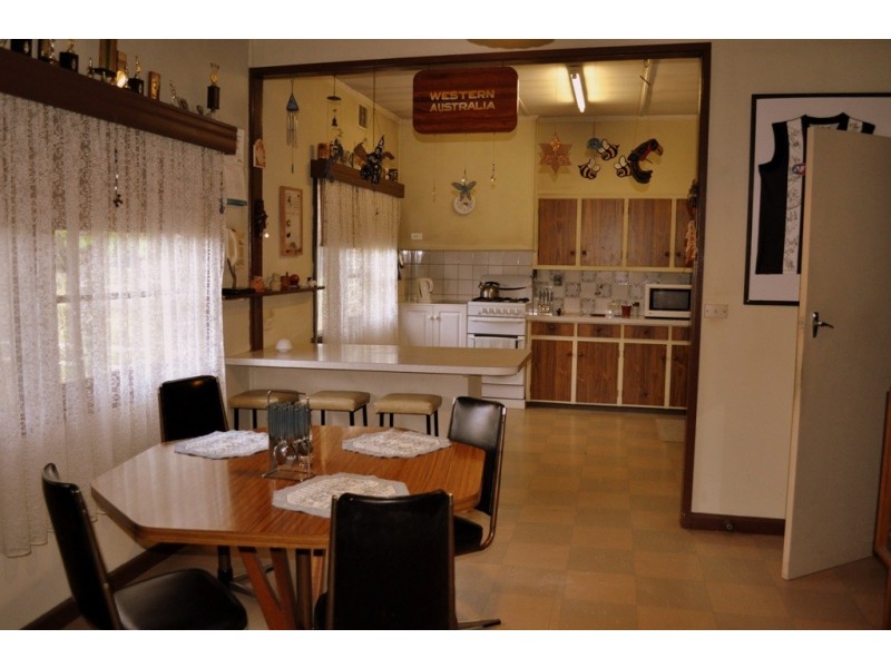 26 Back Raglan Rd, Beaufort VIC 3373