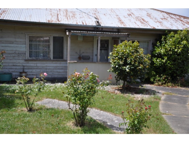 26 Back Raglan Rd, Beaufort VIC 3373