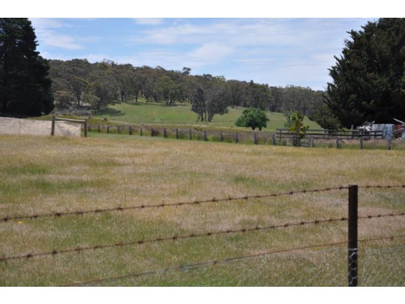 26 Back Raglan Rd, Beaufort VIC 3373