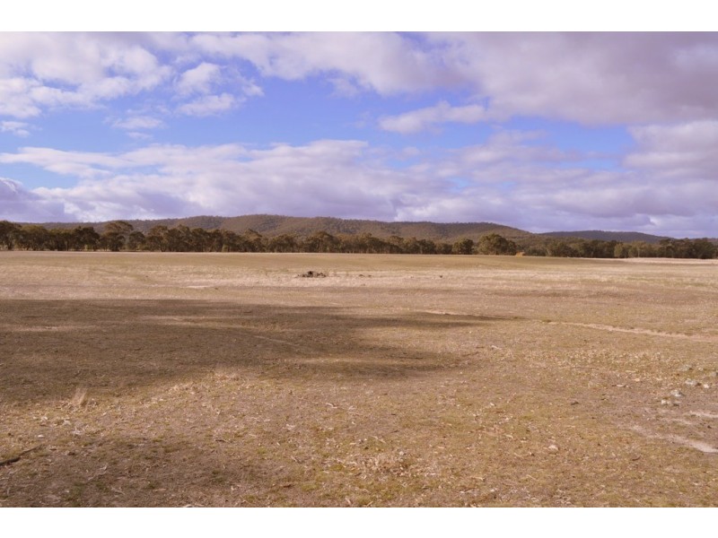 1 and 120B Taltarni Road, Moonambel VIC 3478