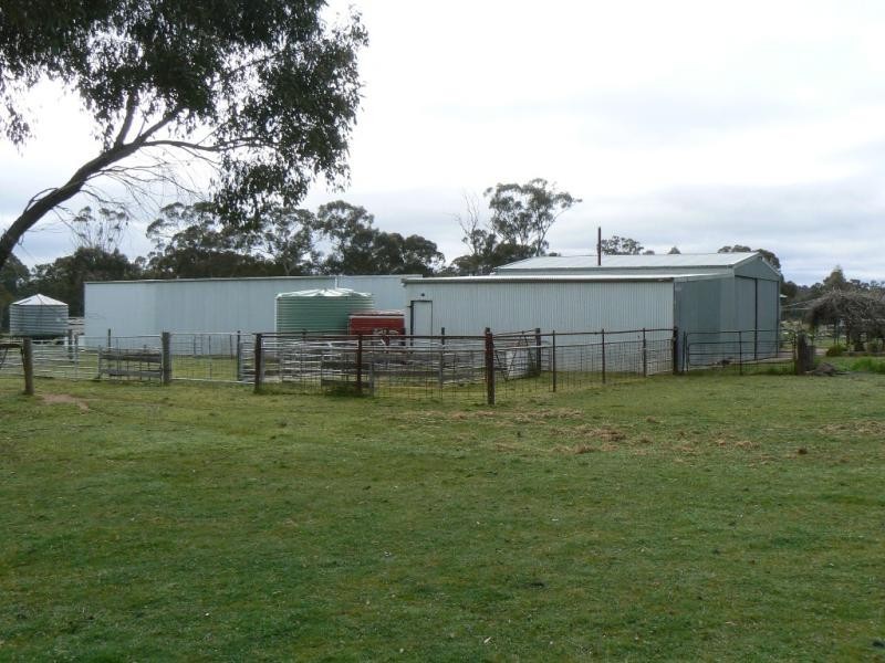 7056 Pyrenees Highway, Avoca VIC 3467