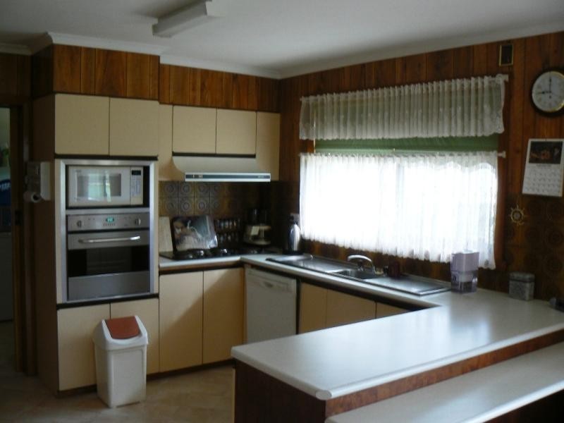 7056 Pyrenees Highway, Avoca VIC 3467