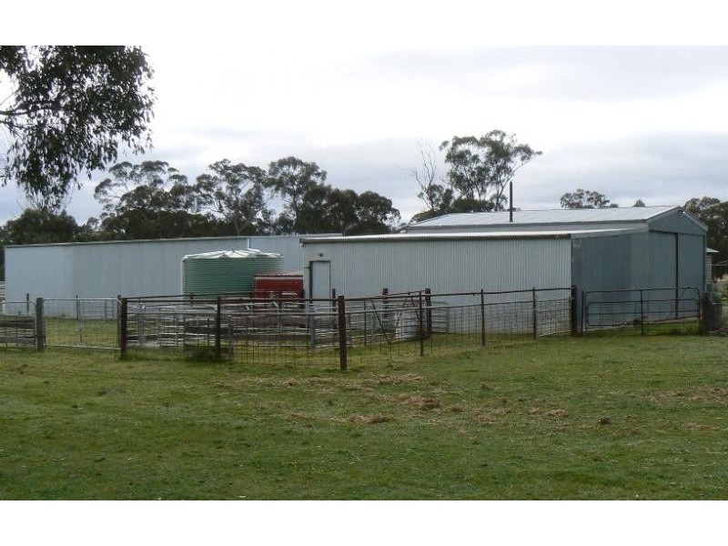 7056 Pyrenees Highway, Avoca VIC 3467