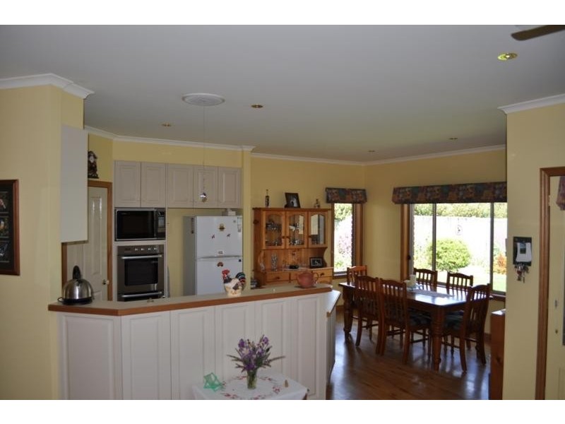 89 Dowling Road, Miners Rest VIC 3352