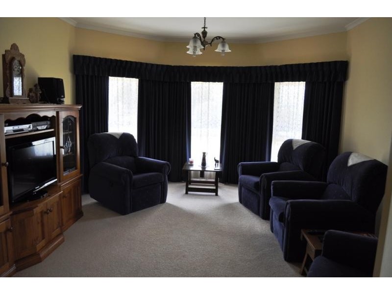 89 Dowling Road, Miners Rest VIC 3352