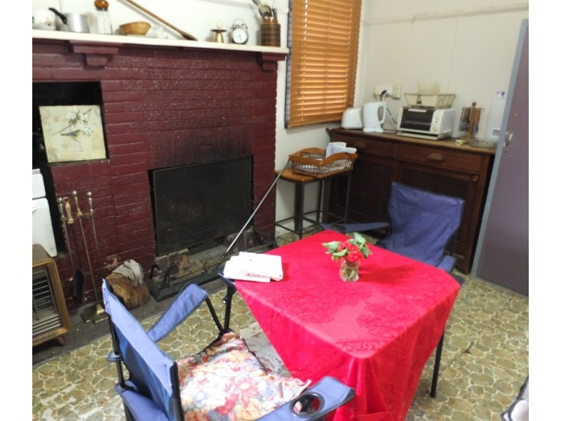 32 Brooke Street, Moonambel VIC 3478