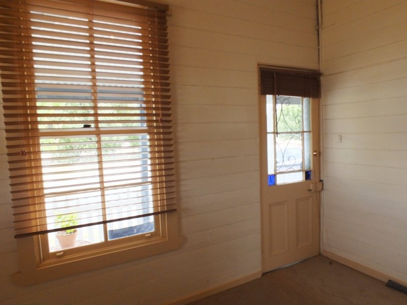 32 Brooke Street, Moonambel VIC 3478