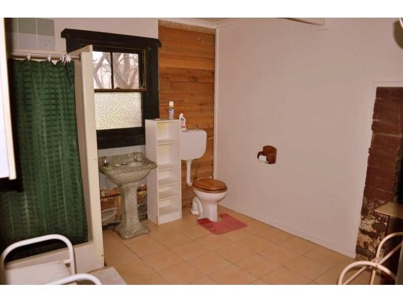 32 Brooke Street, Moonambel VIC 3478