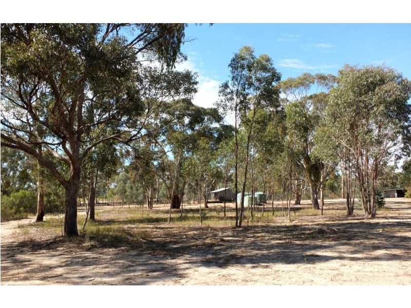 1819 Sunraysia Highway, Redbank VIC 3477