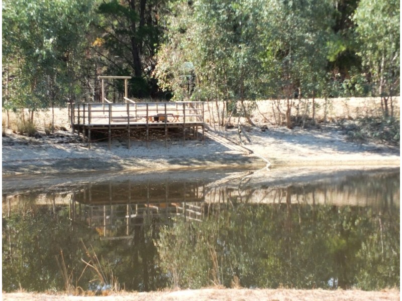 1819 Sunraysia Highway, Redbank VIC 3477