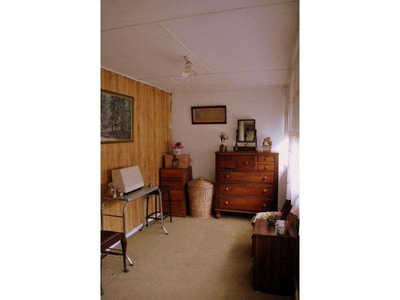 24 Park Road, Beaufort VIC 3373