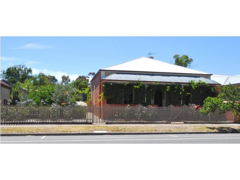 156 High Street, Avoca VIC 3467
