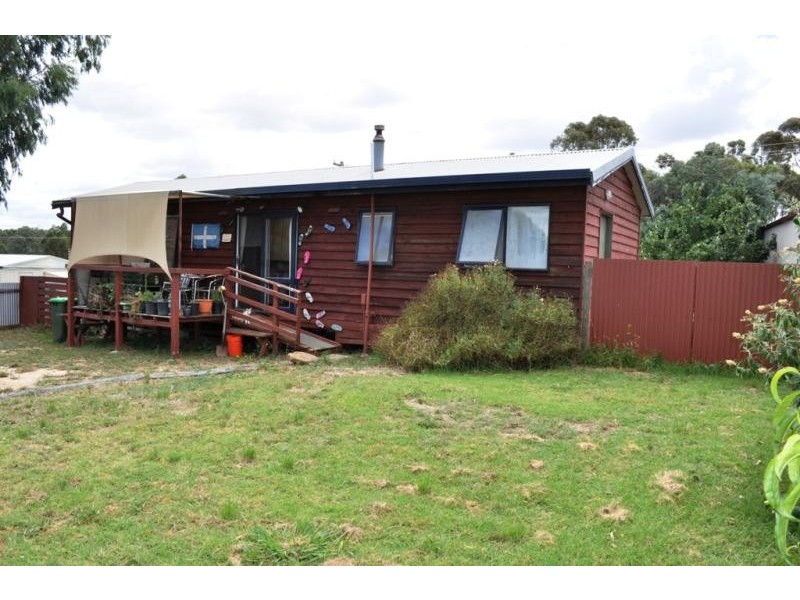 60 Rutherford Street, Avoca VIC 3467