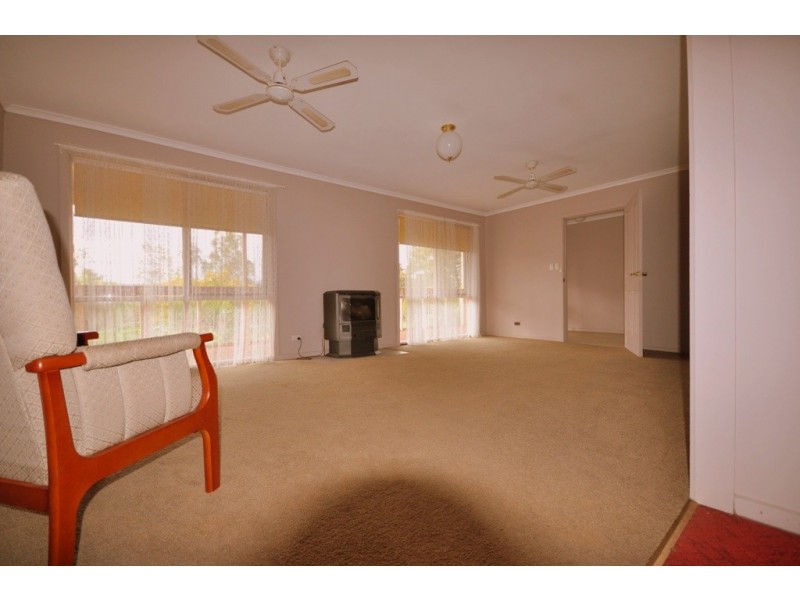 53 Hudswell Road, Landsborough VIC 3384