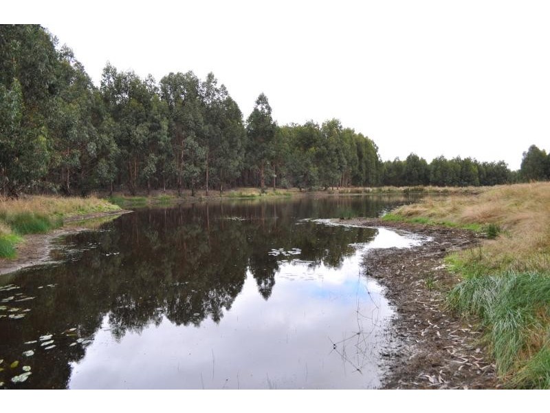 1306 Beaufort – Carngham Road, Mena Park VIC 3373