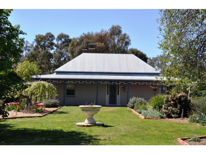 2 Faraday Street, Avoca VIC 3467