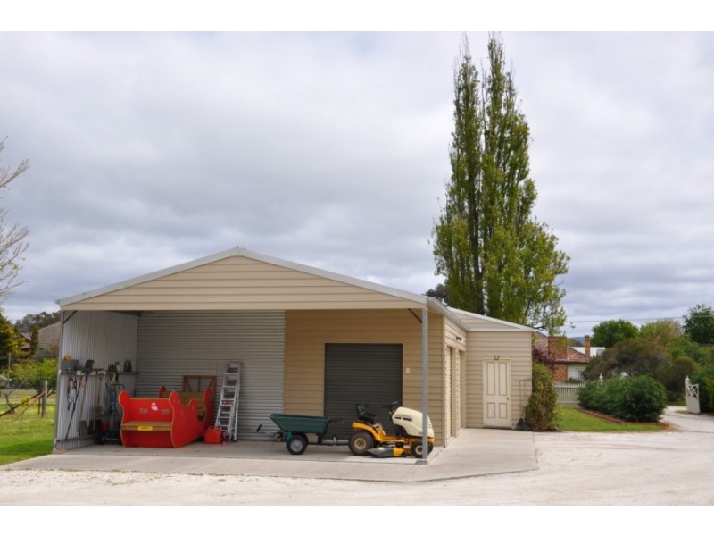 2 Faraday Street, Avoca VIC 3467