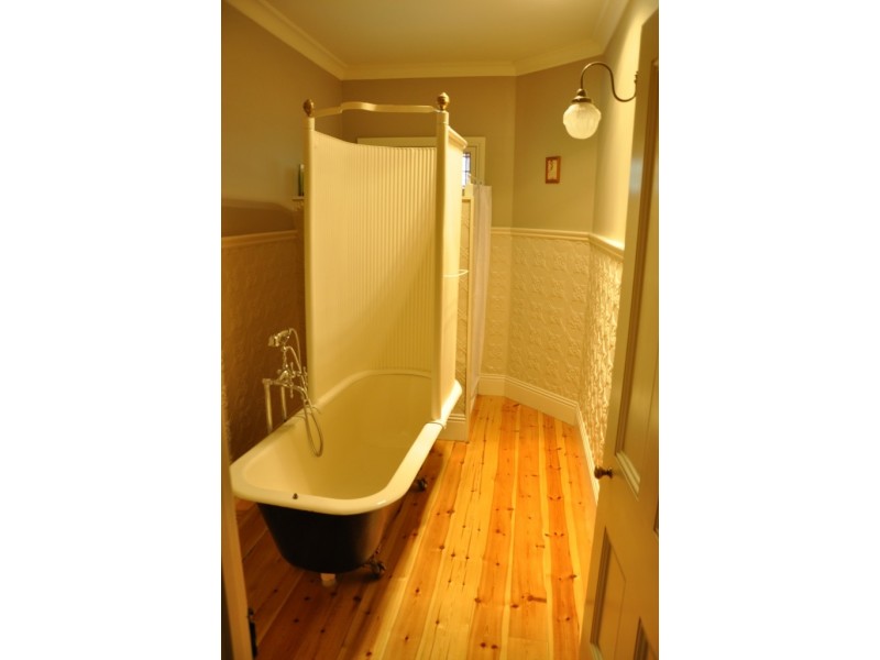 2 Faraday Street, Avoca VIC 3467