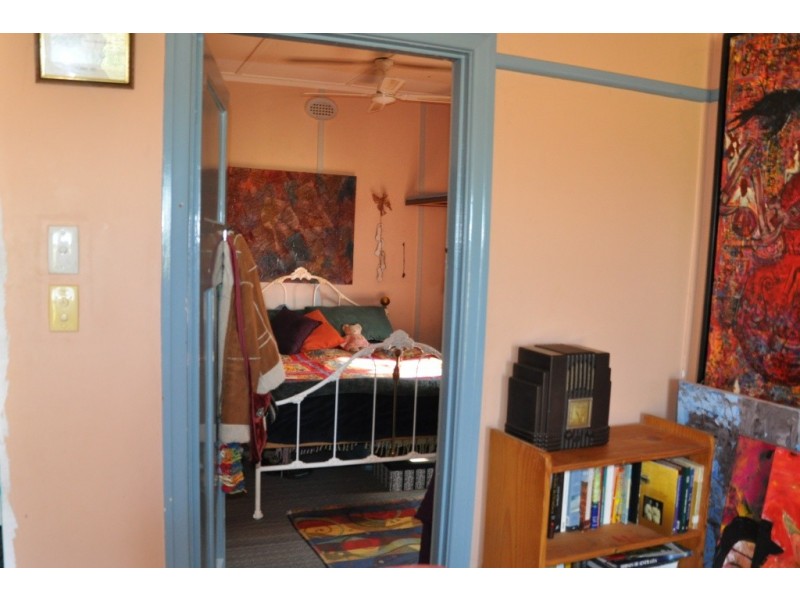 7064 Pyrenees Highway, Avoca VIC 3467