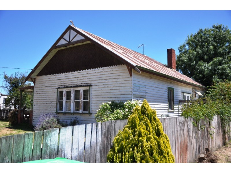 27 Faraday Street, Avoca VIC 3467